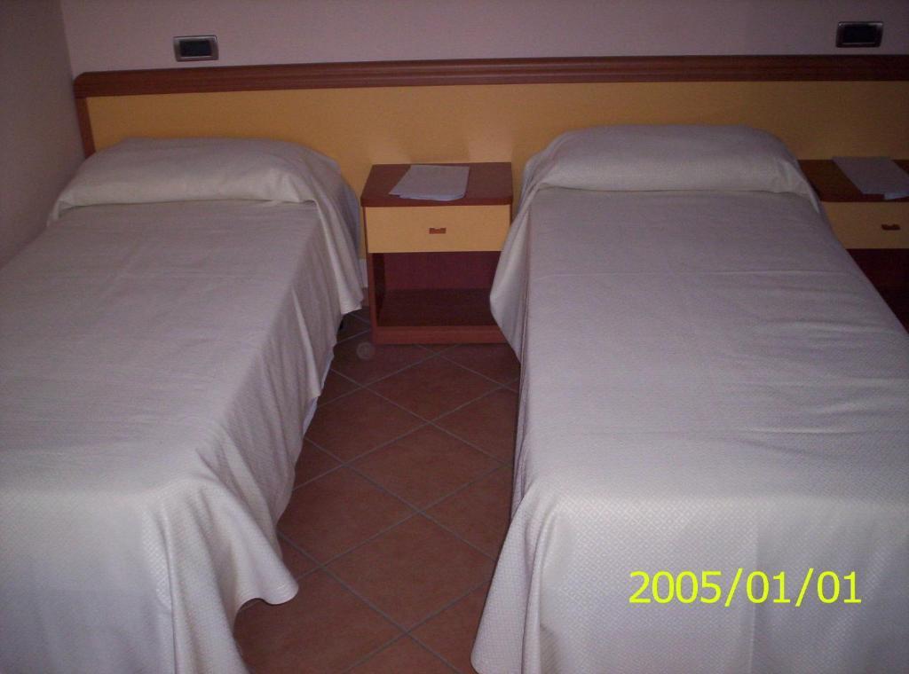 Villa Gioconda Resort Migliarino Rum bild